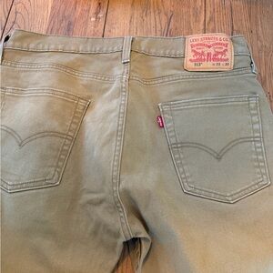 Levi's Men's tan Jeans 33x30